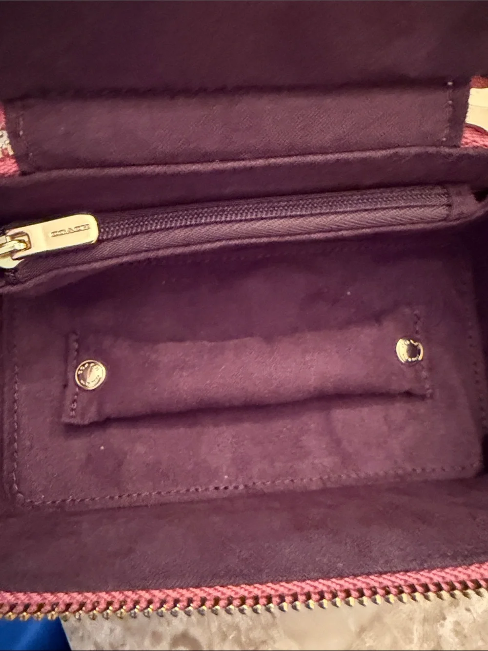 Coach Rose Pink Saffiano Jewelry case  with Gold Logo GUC suede inside